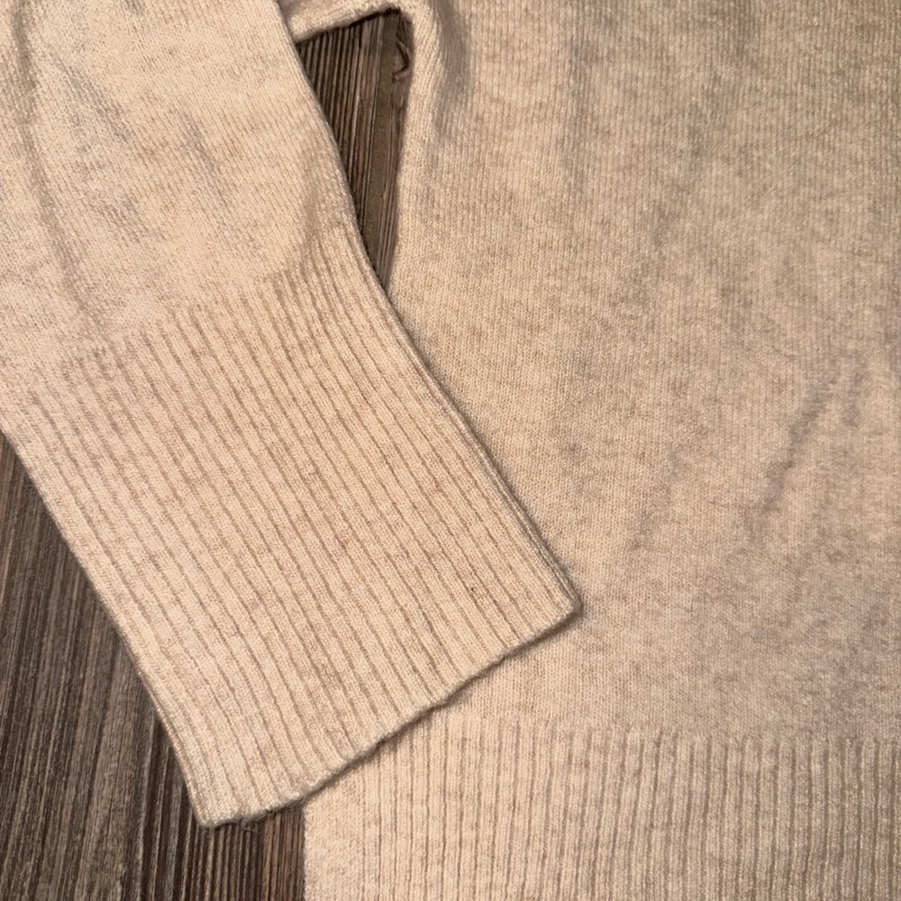 J. Crew Oversized Cream Turtleneck Soft Yarn Blend - Picture 4 of 9